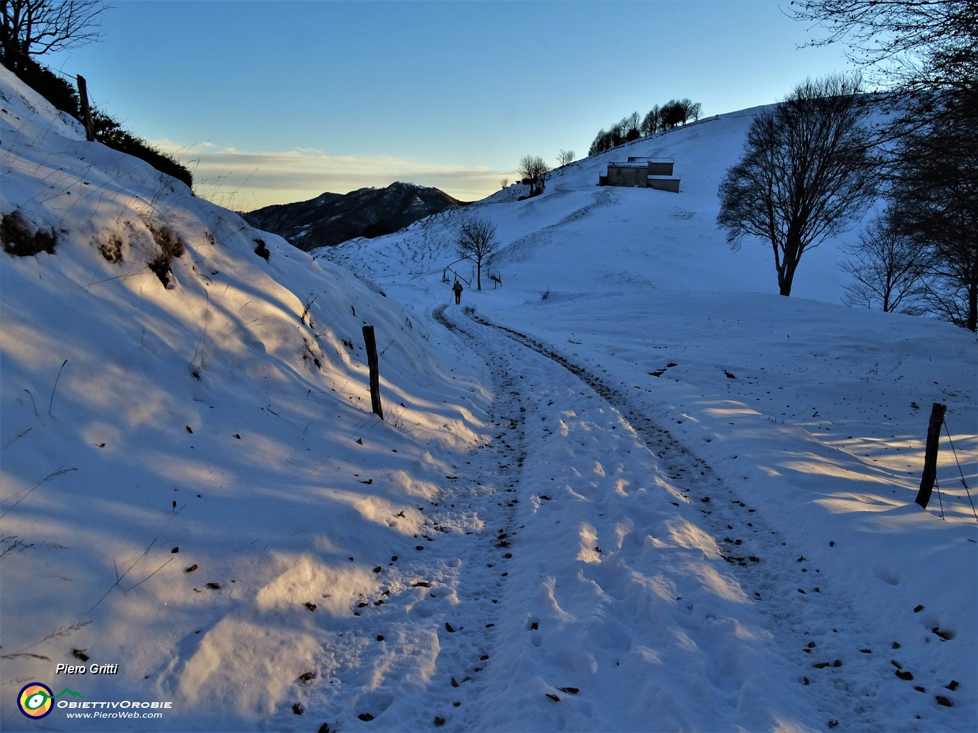 90 Passaggio ai casolari della Sella.JPG